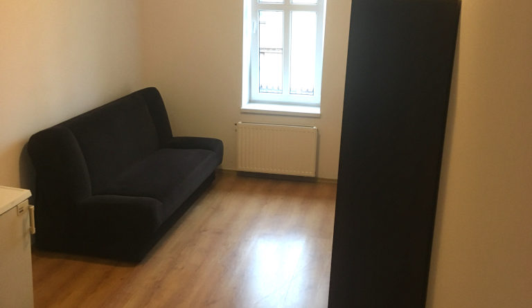 Kawalerka przy ul. Chrobrego 15/403 790 zł + media